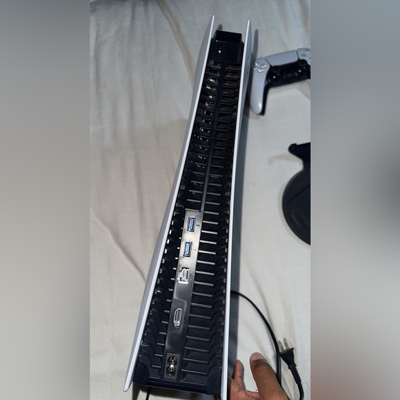 Used - Picture 3 of 4